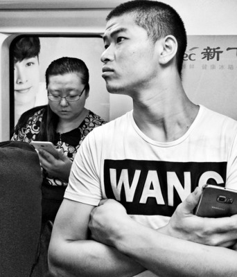 地铁日记--窗 - 纪实, 街拍, 北京, 手机, “街拍中国”七月赛 - 张开宇 - 图虫摄影网