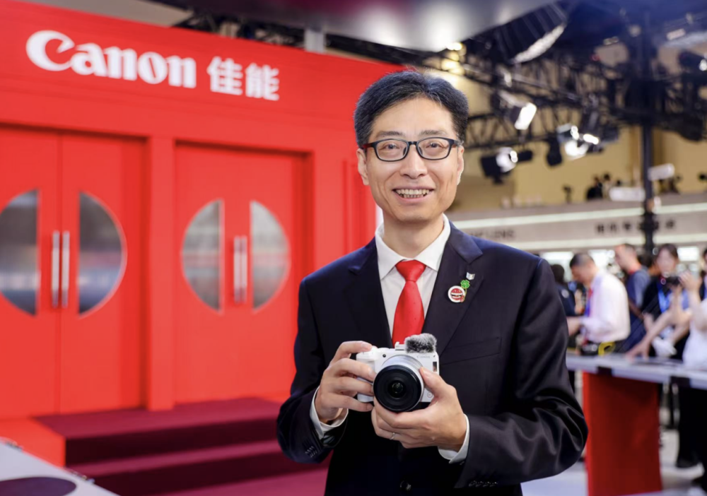 佳能栗开宇:相机市场重返黄金时代,影像产品成情绪价值载体_腾讯新闻